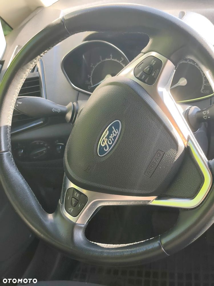 Ford EcoSport - 11