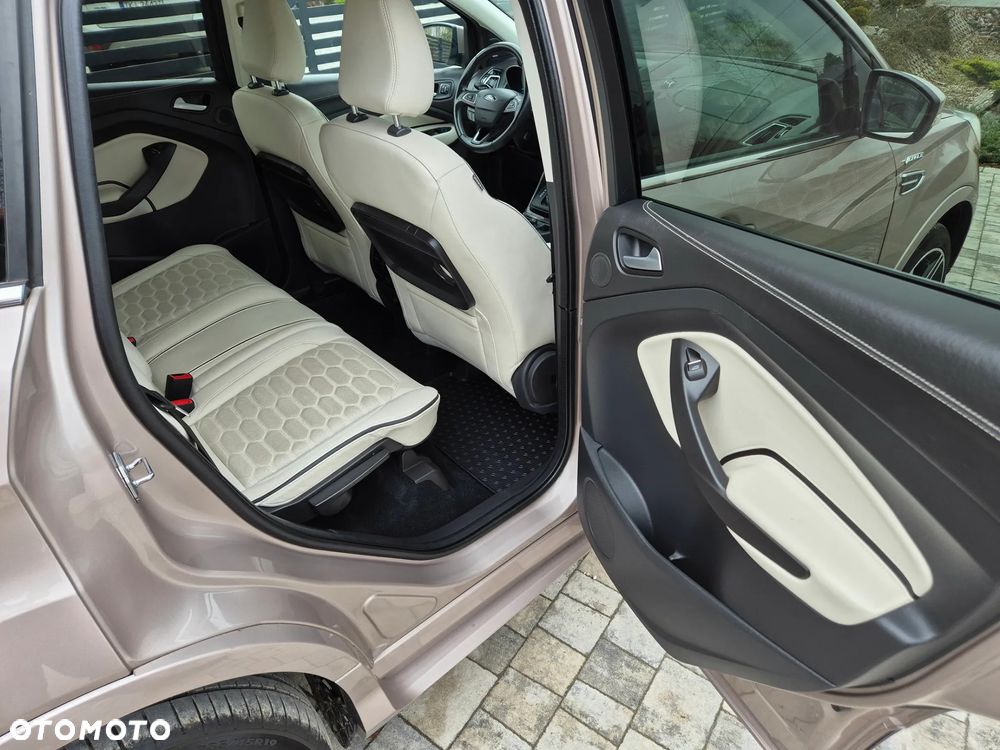 Ford Kuga 2.0 TDCi 4x4 Vignale - 26