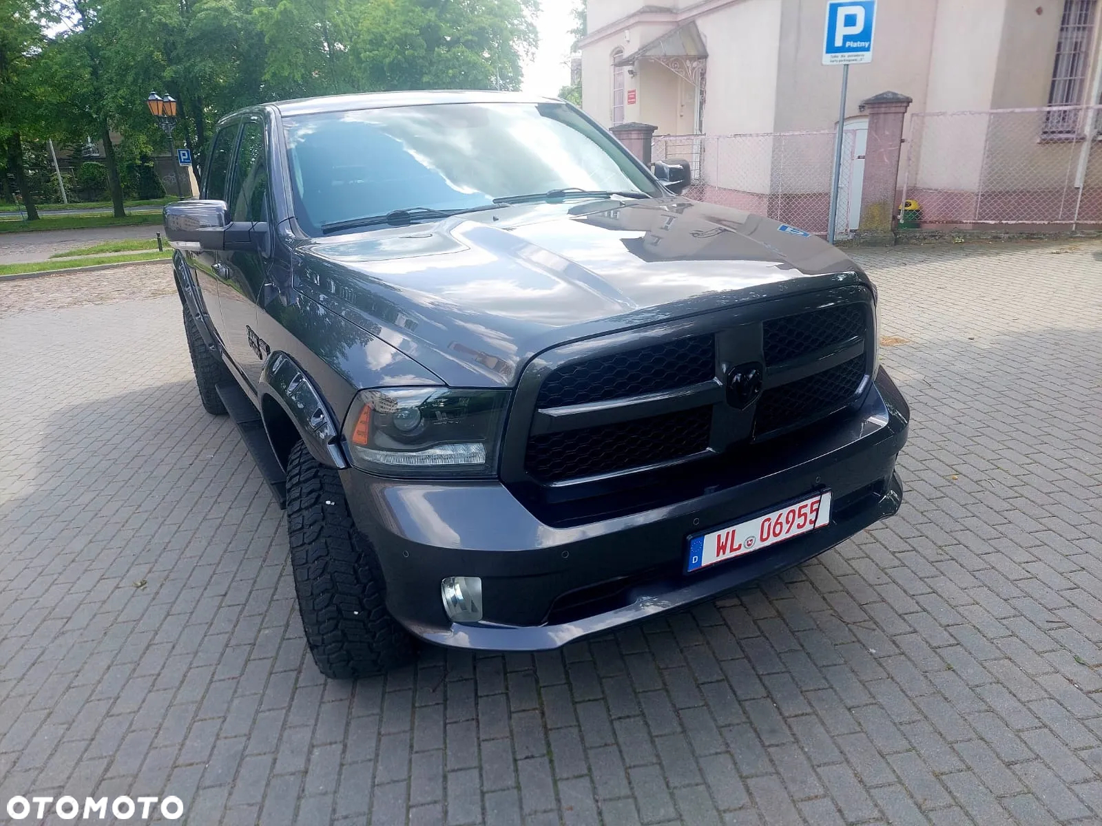 Dodge RAM 1500 5.7 4x4 - 2