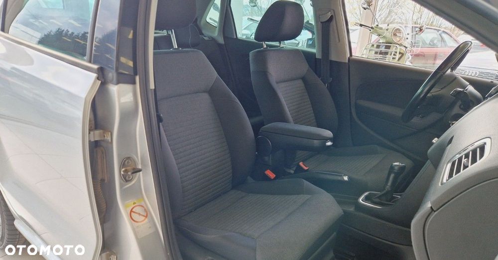 Volkswagen Polo - 10