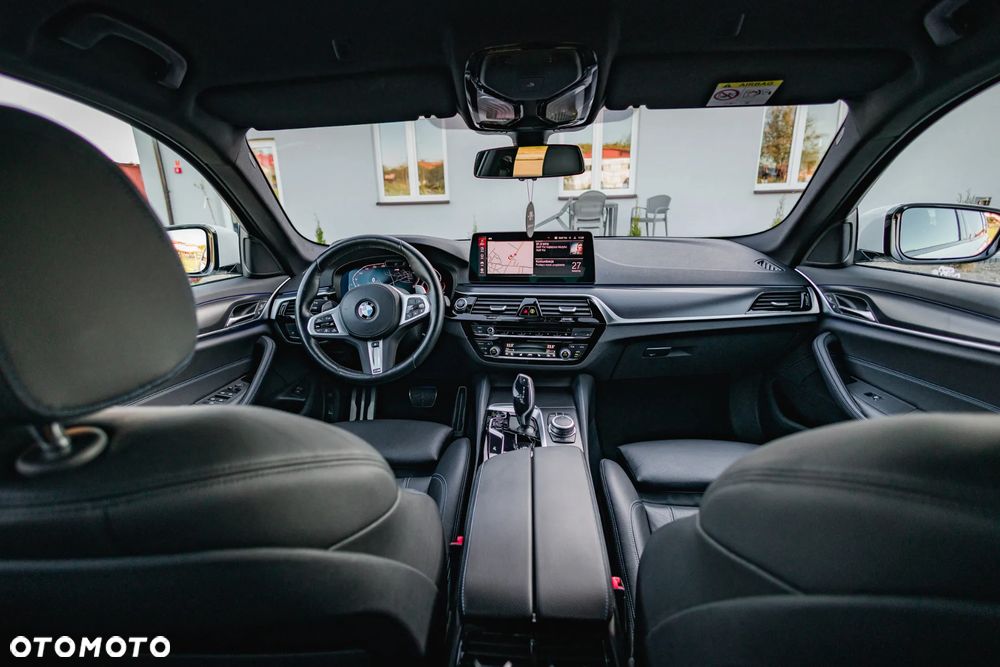 BMW Seria 5 530d xDrive mHEV sport - 18