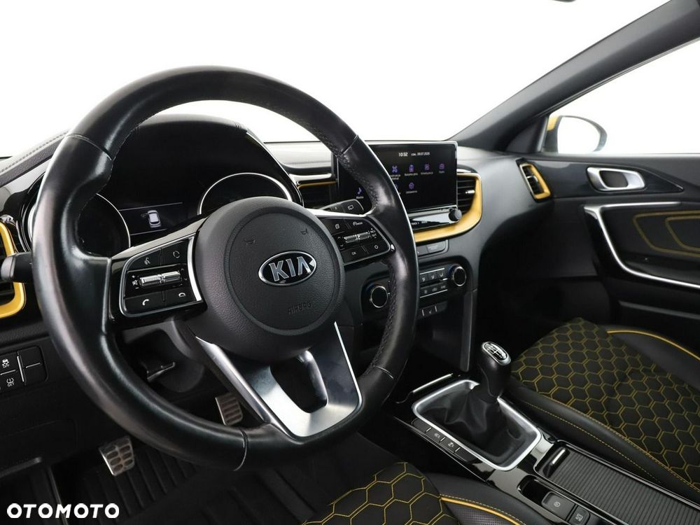 Kia XCeed - 15