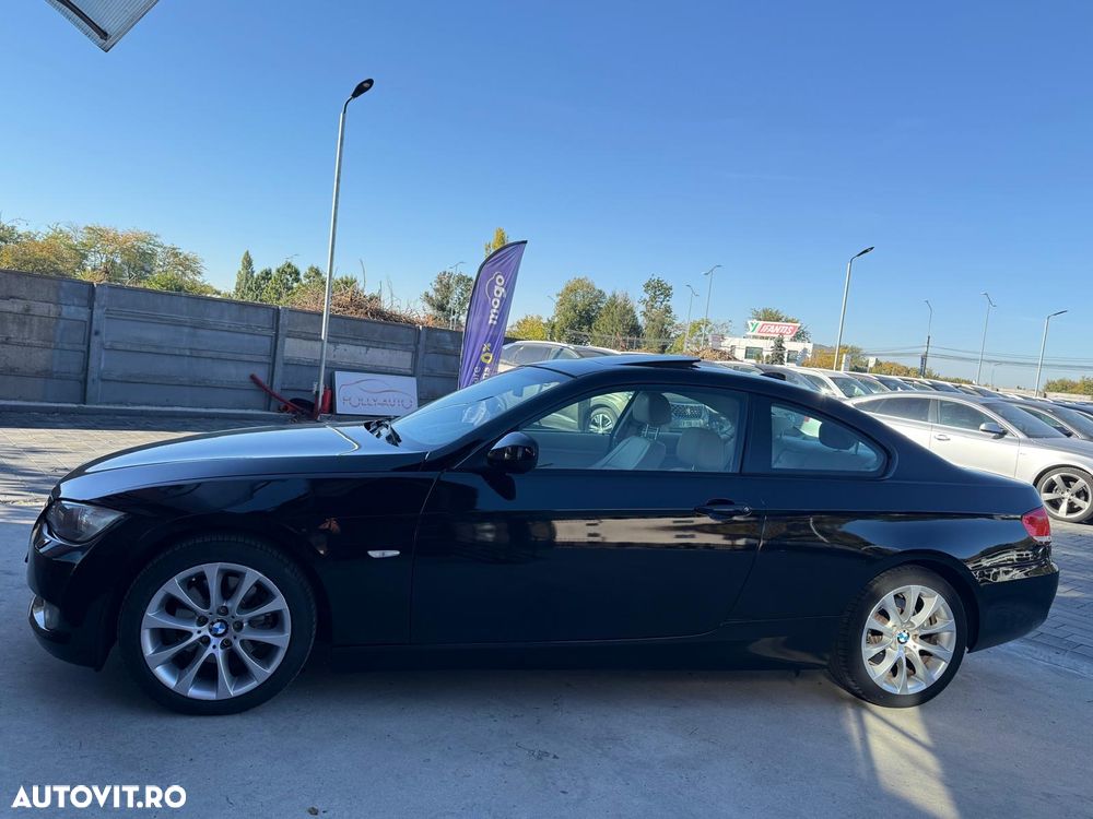 BMW Seria 3 320d Aut. - 33