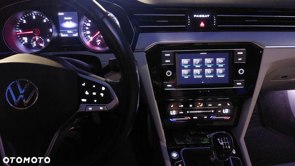 Volkswagen Passat 2.0 TDI EVO Elegance - 27