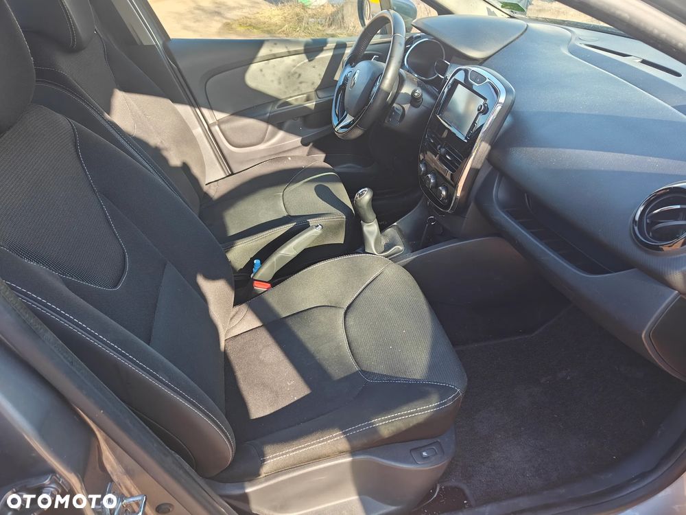 Renault Clio 1.2 16V 75 Limited - 5
