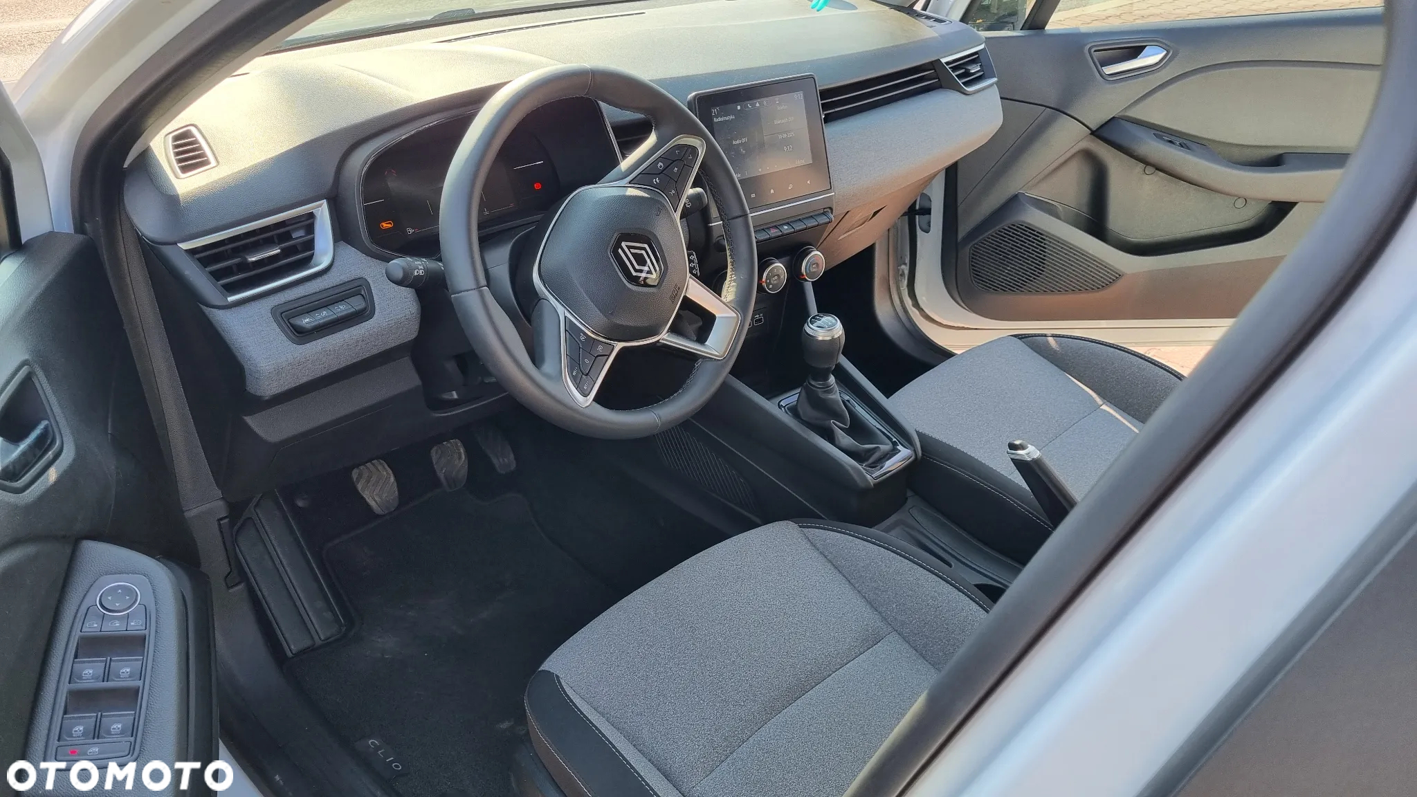 Renault Clio 1.0 SCe Life - 26