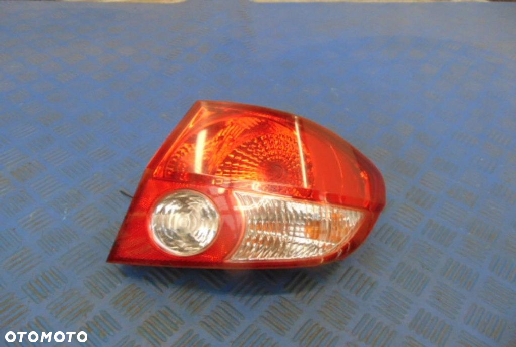 HYUNDAI GETZ LAMPA TYLNA PRAWA HB - 3