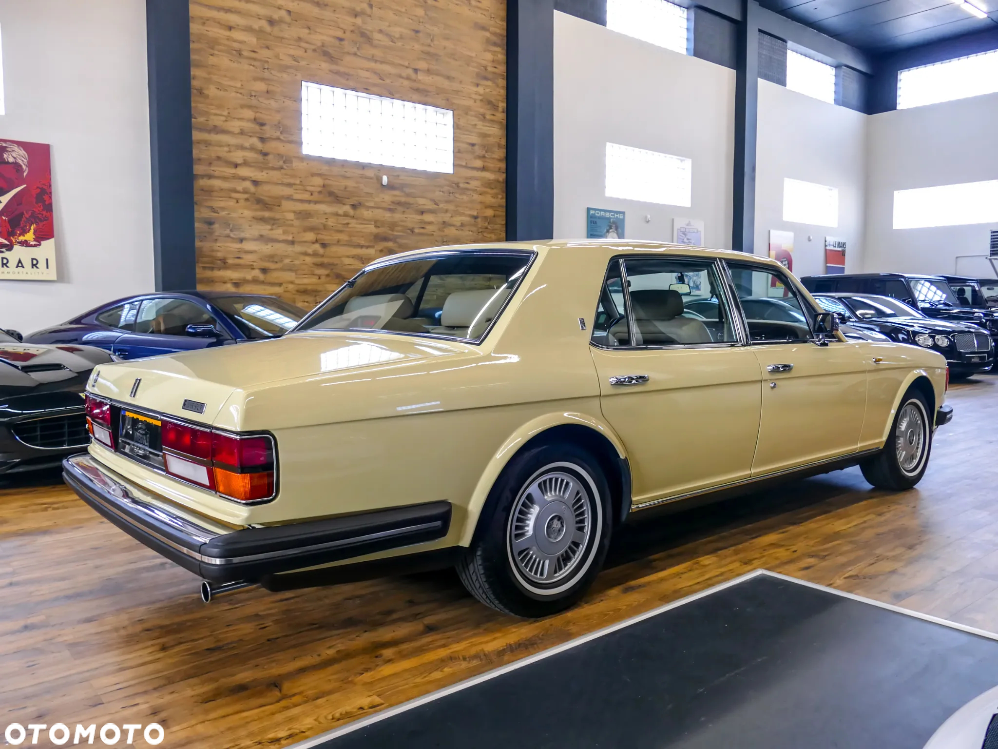 Rolls-Royce Silver Spur - 4