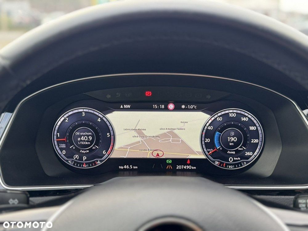 Volkswagen Passat 1.6 TDI SCR DSG Comfortline - 20