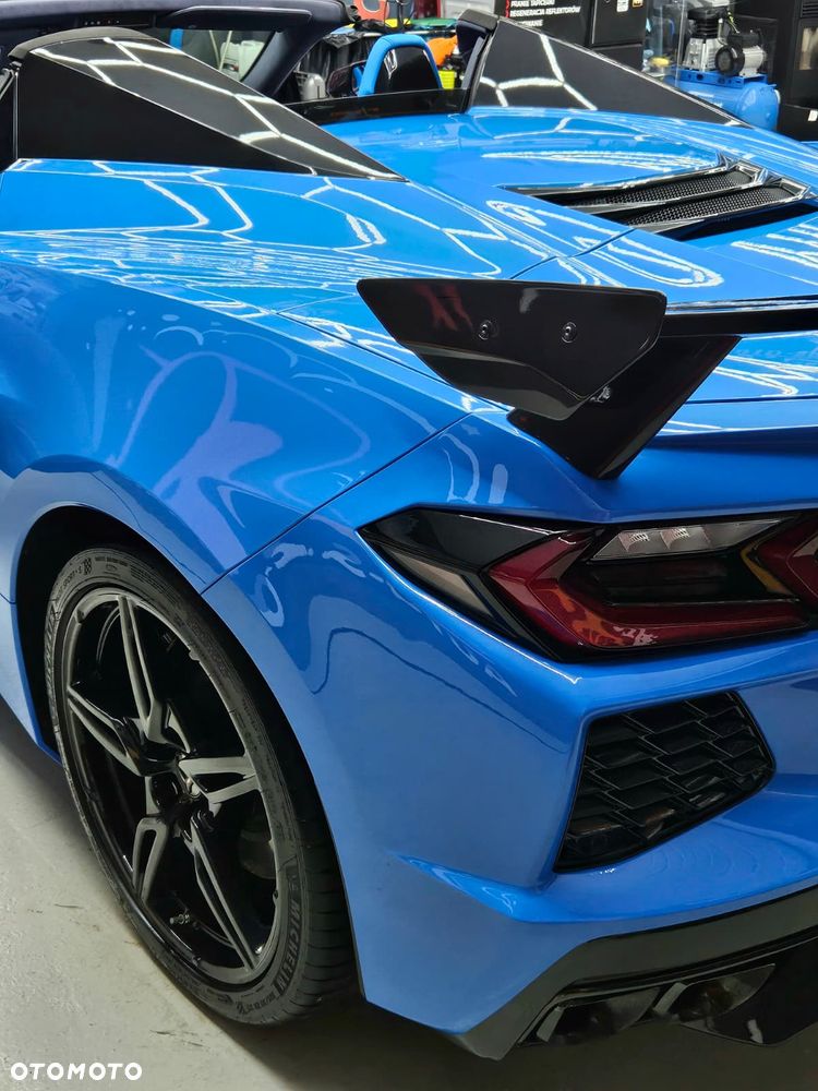 Chevrolet Corvette - 15