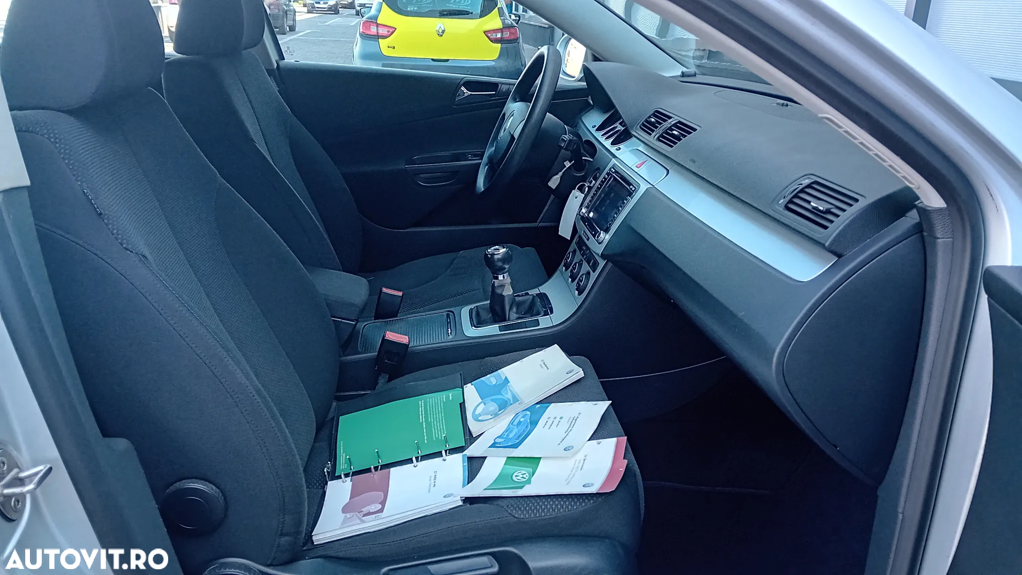 Volkswagen Passat Variant 1.6 FSI Comfortline - 11