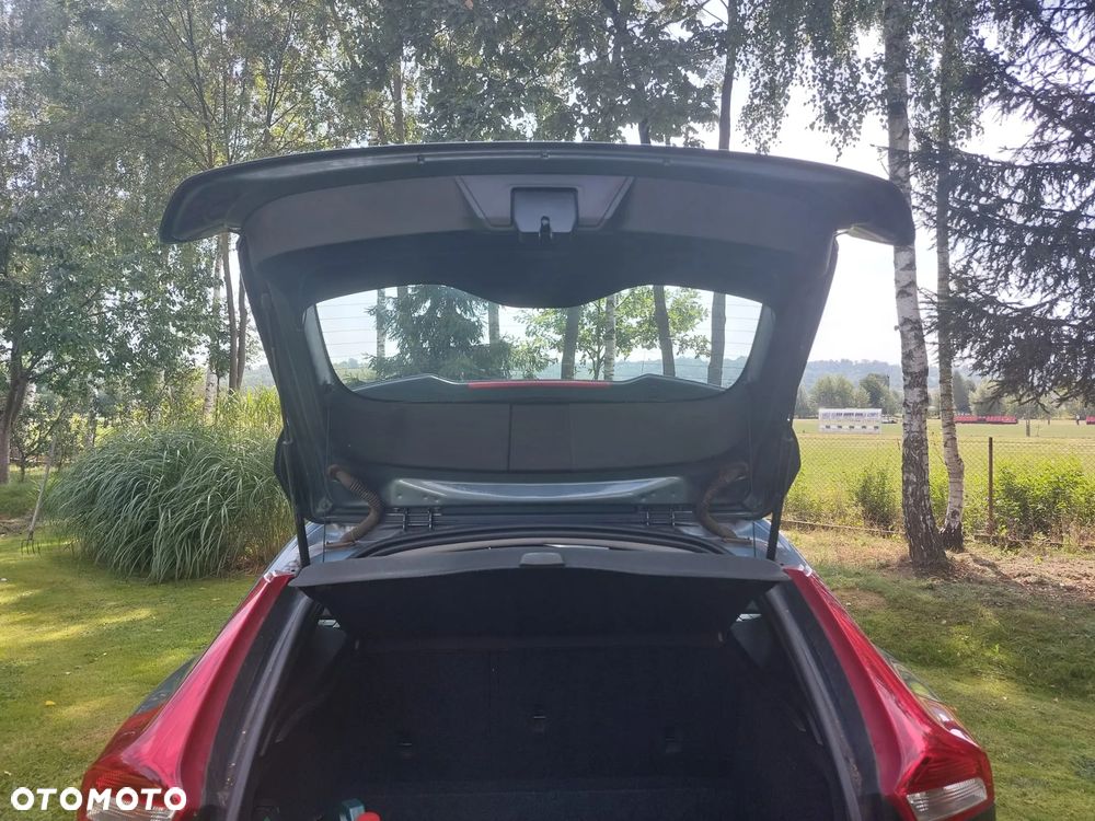 Volvo V40 D2 Base - 16