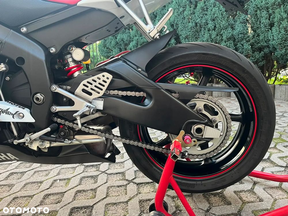 Yamaha R6 - 18