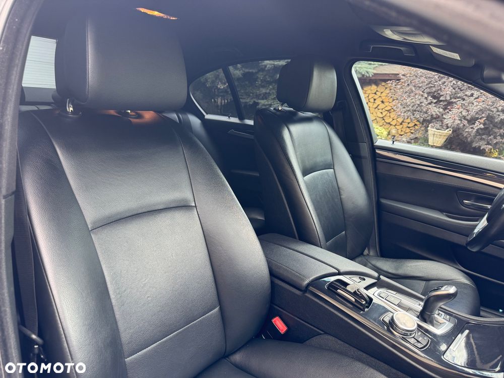 BMW Seria 5 535i - 35