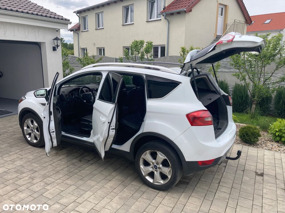Ford Kuga 2.0 TDCi 4x4 Titanium - 4