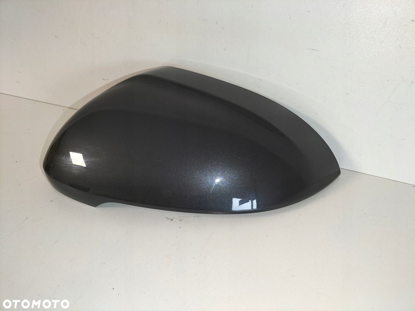 Obudowa nakładka lusterka lewa VW PASSAT B8 14- - 2