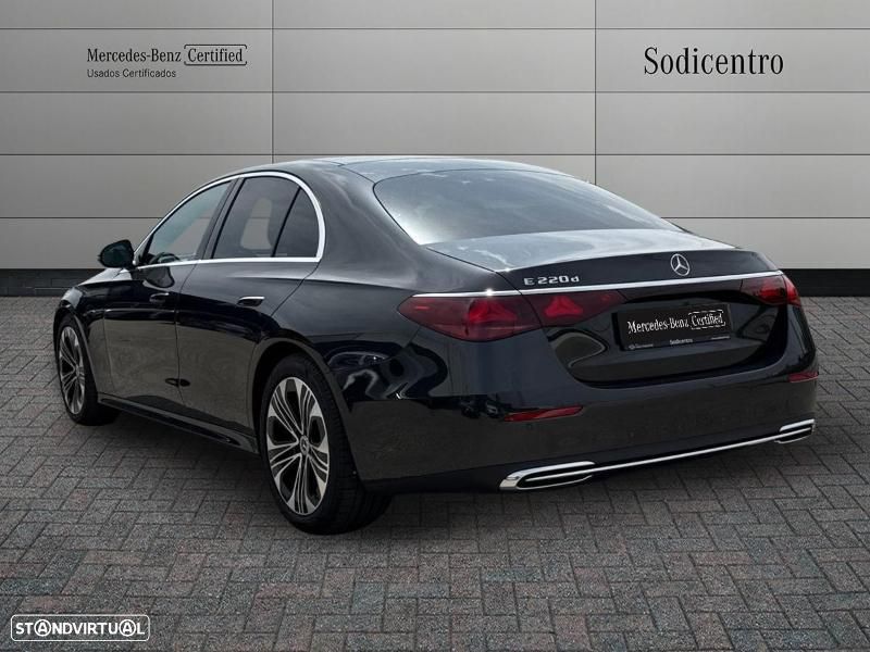 Mercedes-Benz E 220 - 4