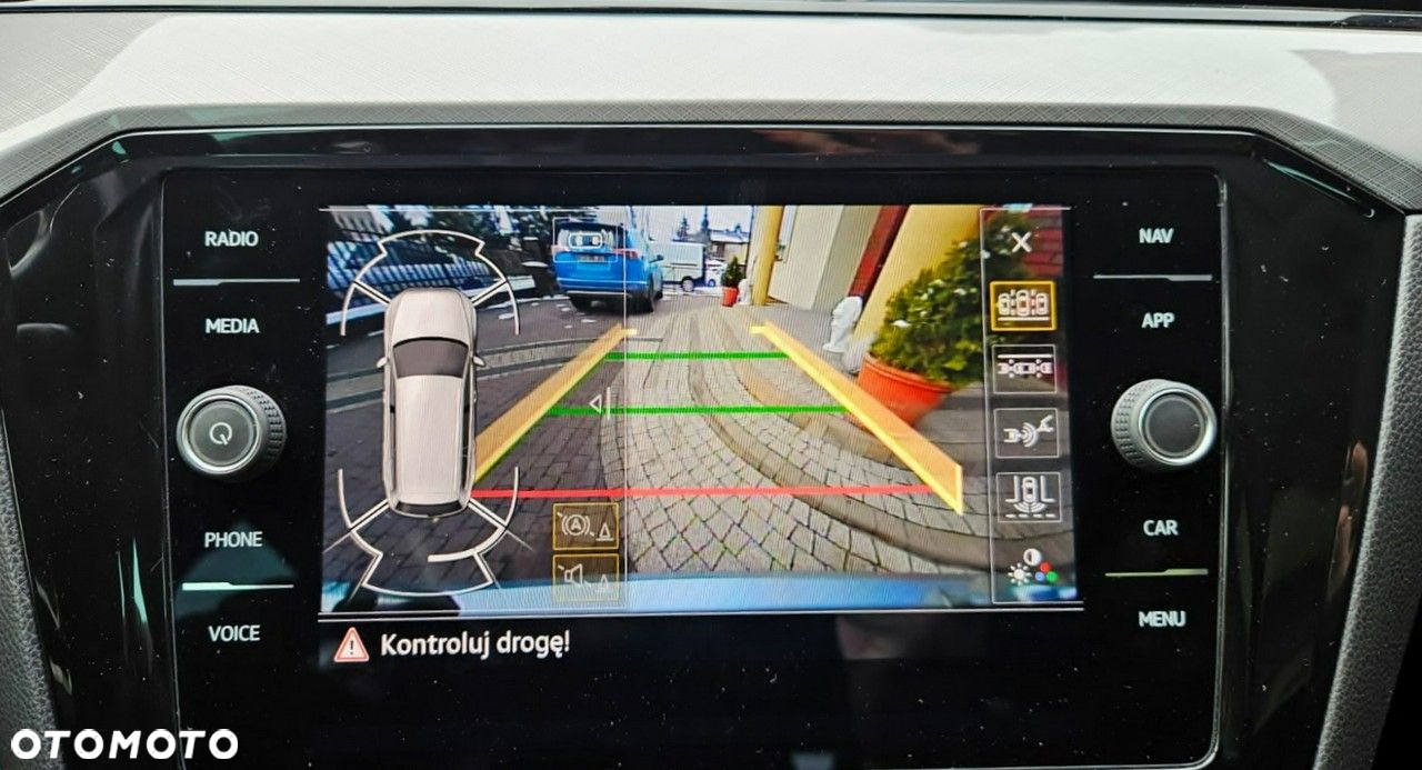 Volkswagen Passat 2.0 TSI Business DSG - 32