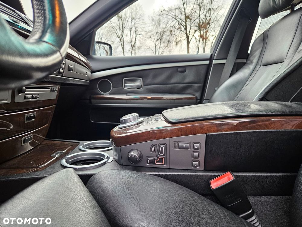 BMW Seria 7 730d - 28