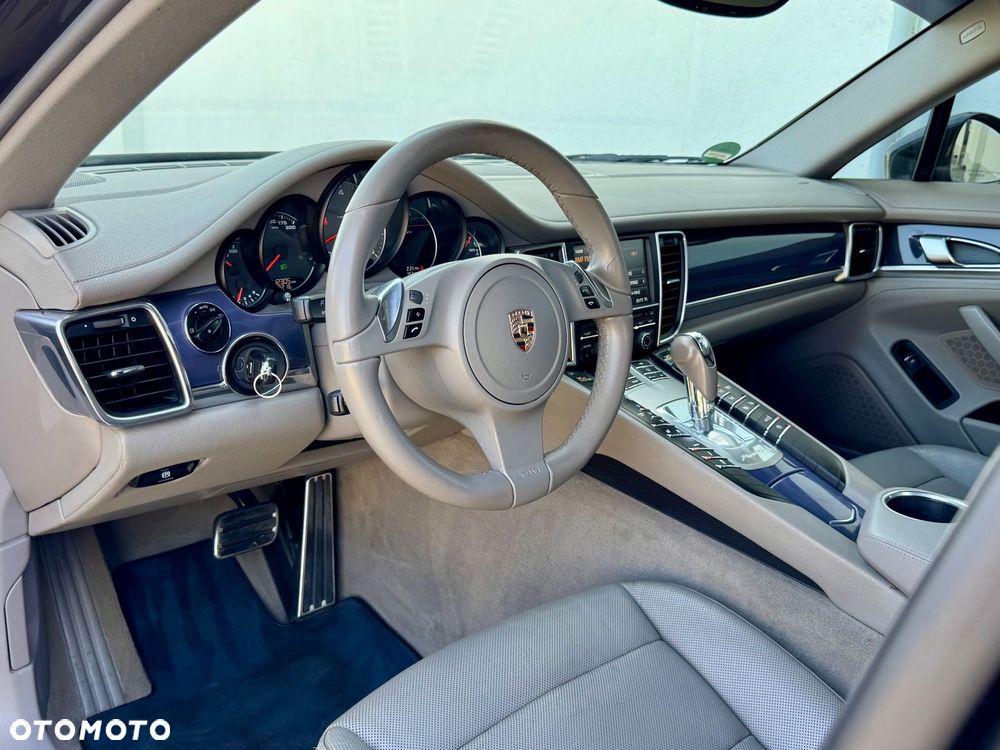 Porsche Panamera 4S PDK - 5