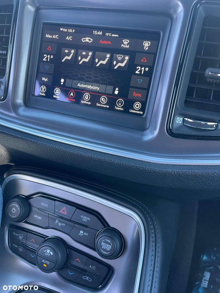 Dodge Challenger 3.6 SXT Plus - 12