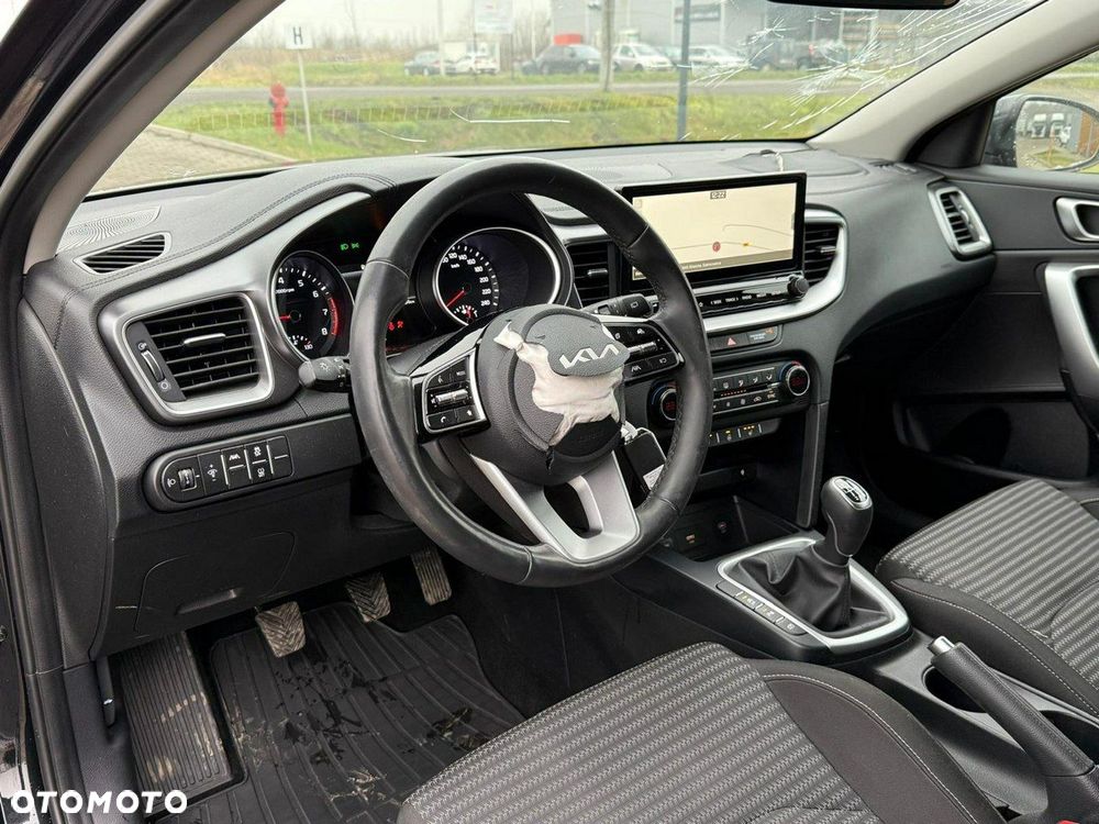 Kia Ceed 1.5 T-GDI Business Line Plus - 11