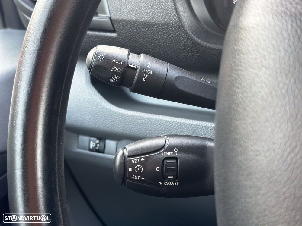 Peugeot Expert 2.0 BlueHDi L2H1 Semi-Vidrado - 13