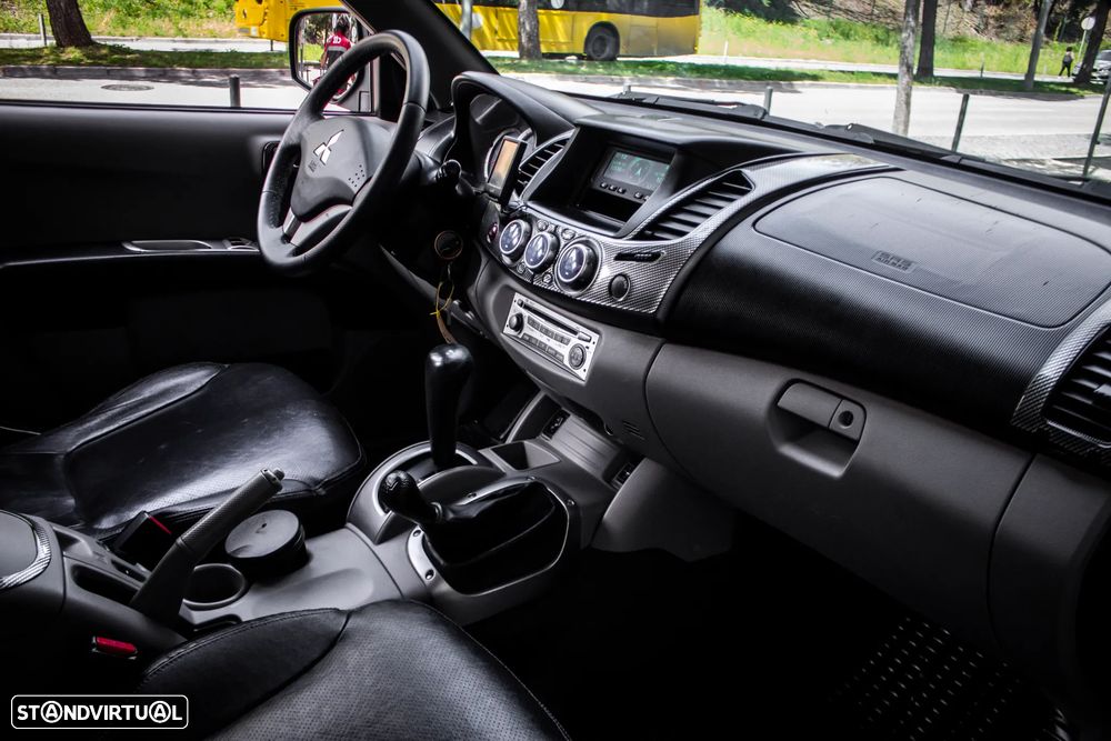 Mitsubishi L200 Pick Up 4x4 Auto Intense Cabine Dupla - 26