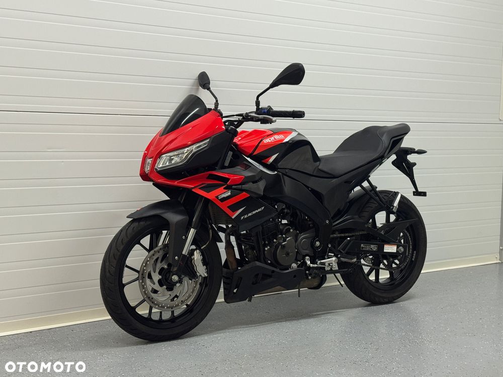 Aprilia Tuono - 10