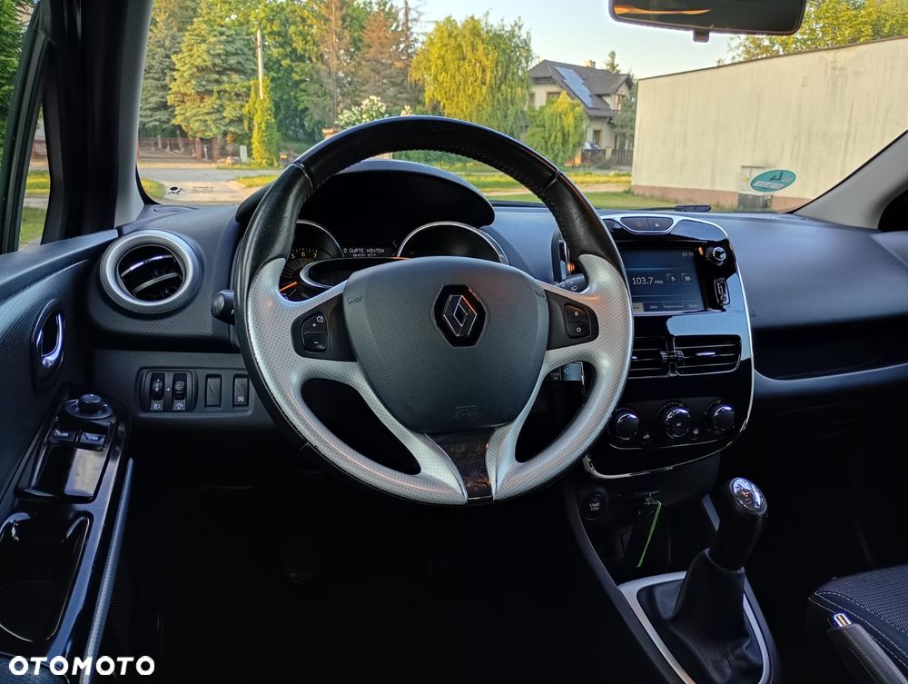 Renault Clio - 10