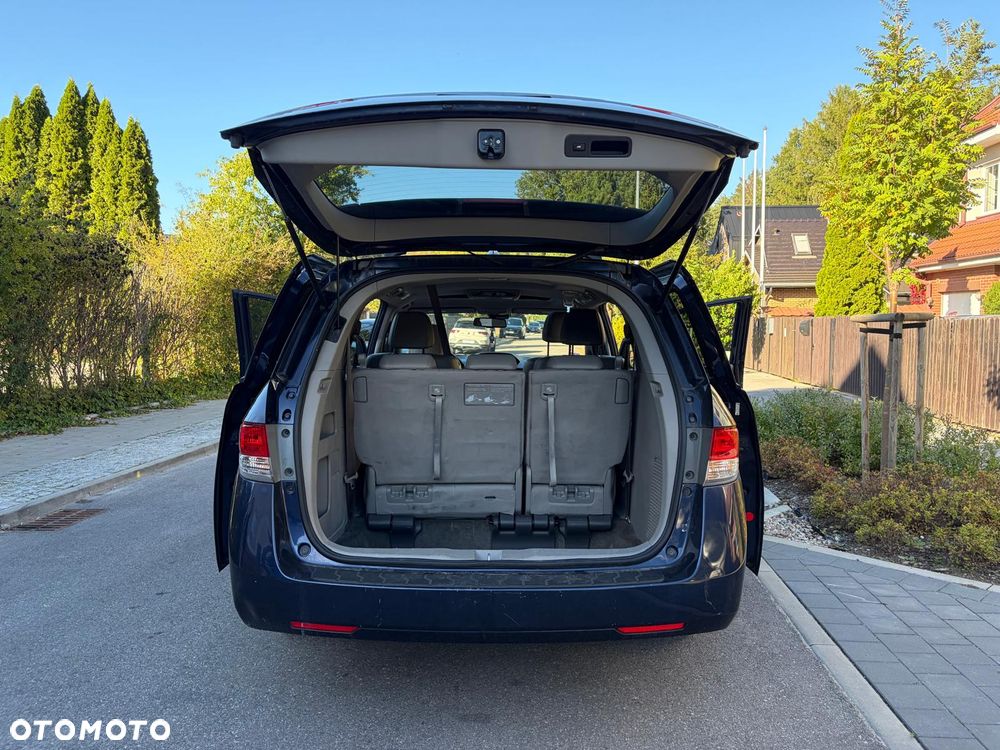 Honda Odyssey 3.5 LX - 25