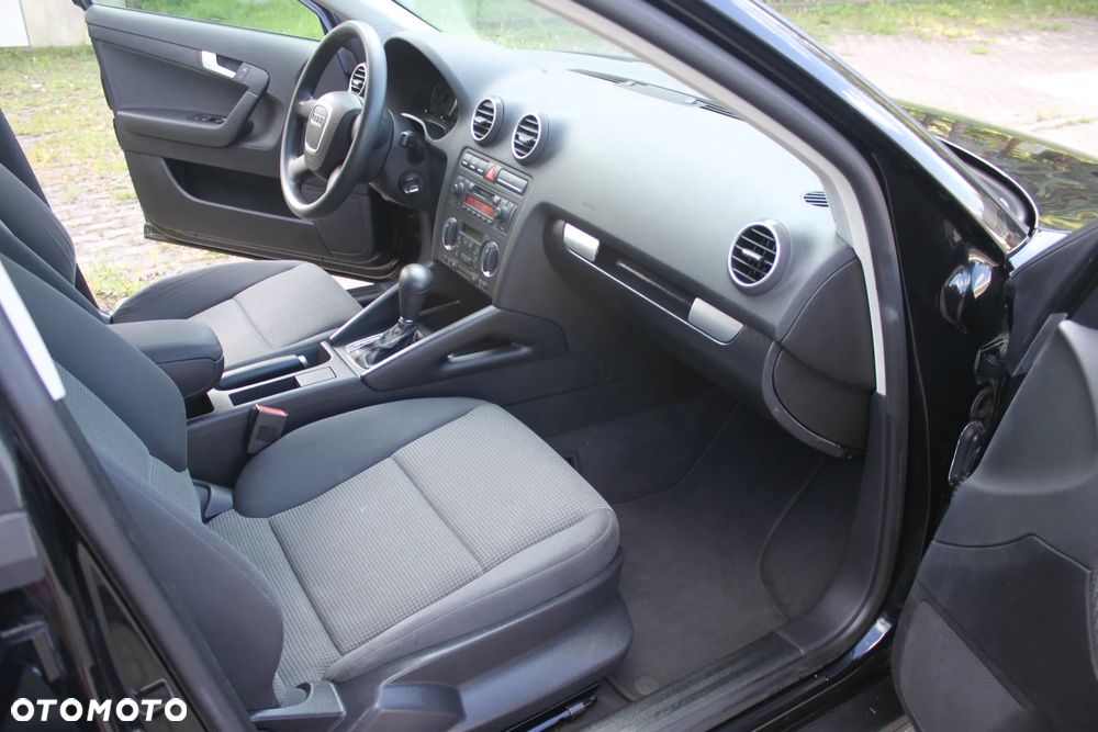 Audi A3 Sportback - 11