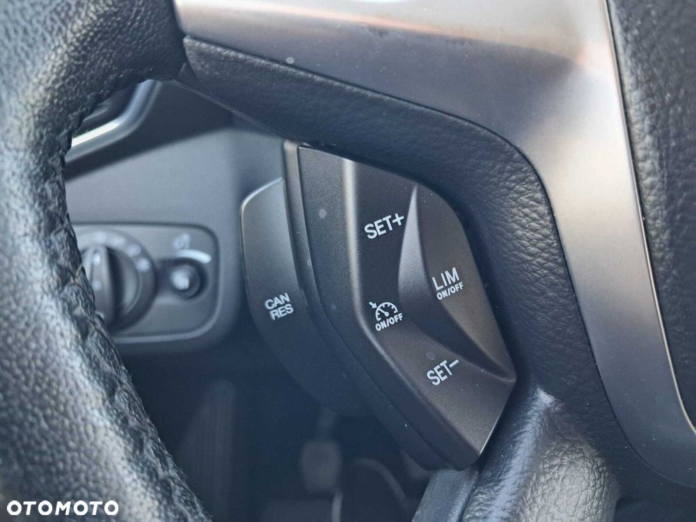Ford Kuga - 29