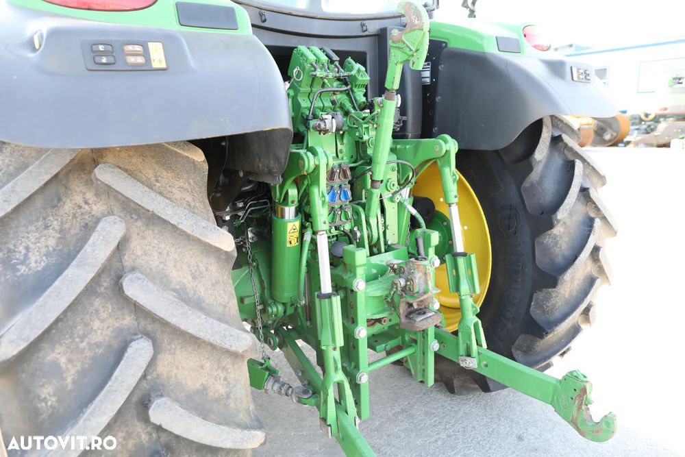 John Deere 6120 R - 12