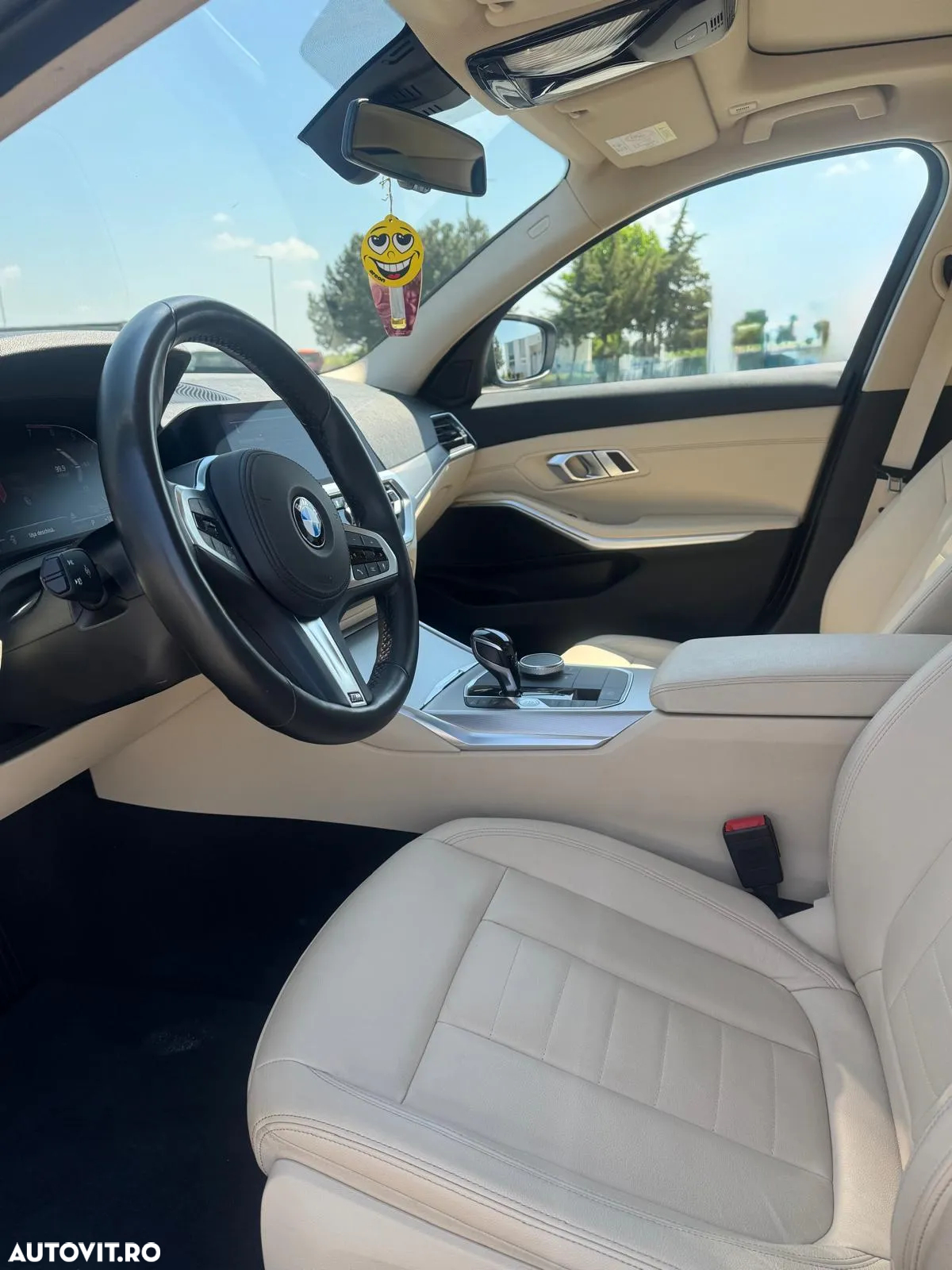 BMW Seria 3 330i xDrive AT - 13
