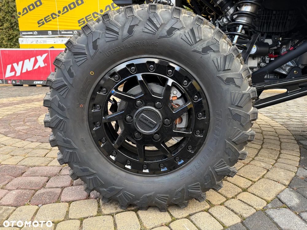 Can-Am Maverick - 12