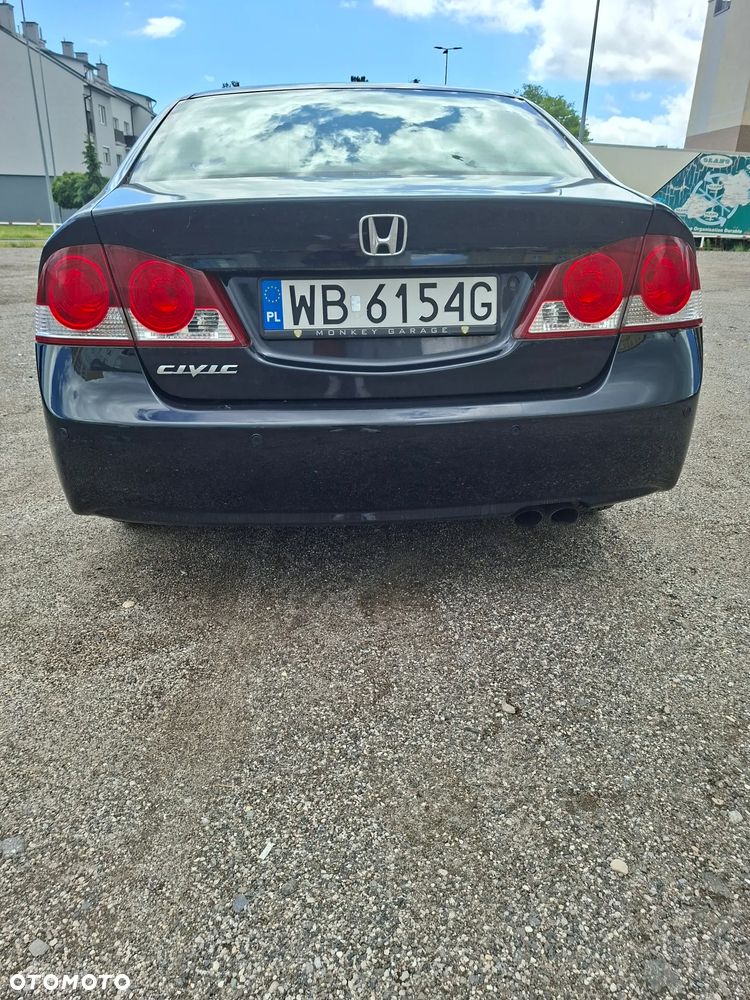 Honda Civic 1.8 Base - 3