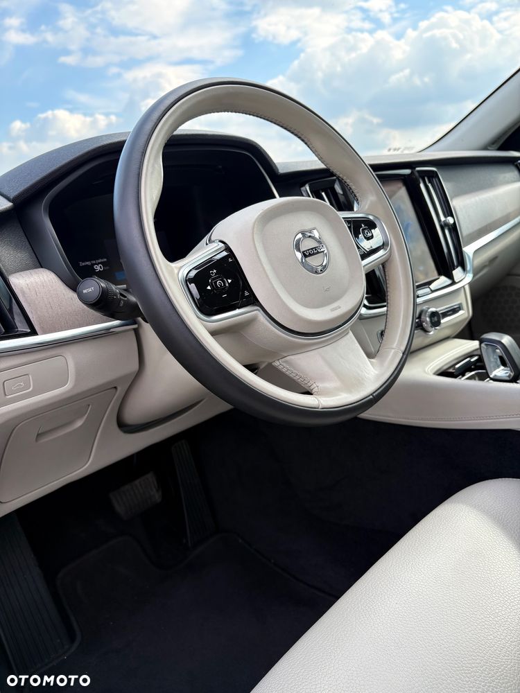 Volvo S90 D5 AWD Momentum - 17