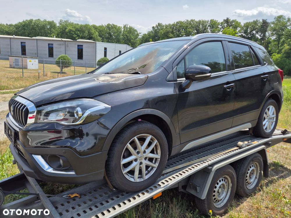 Suzuki sx4 cross 2018rok 1,6 diesel automat 4×4 62 tyś km na części. - 1