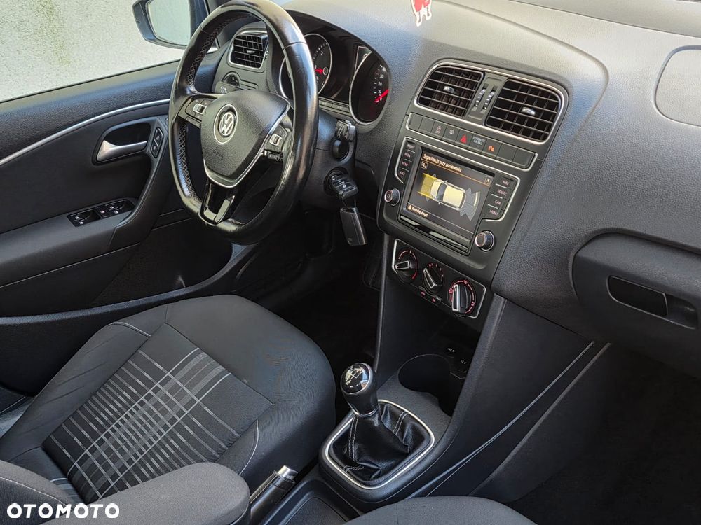 Volkswagen Polo 1.4 TDI Blue Motion Technology Lounge - 17
