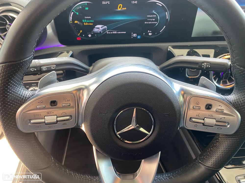 Mercedes-Benz A 250 e AMG Line - 31