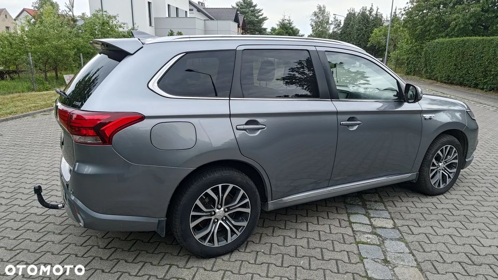 Mitsubishi Outlander Intense + - 9