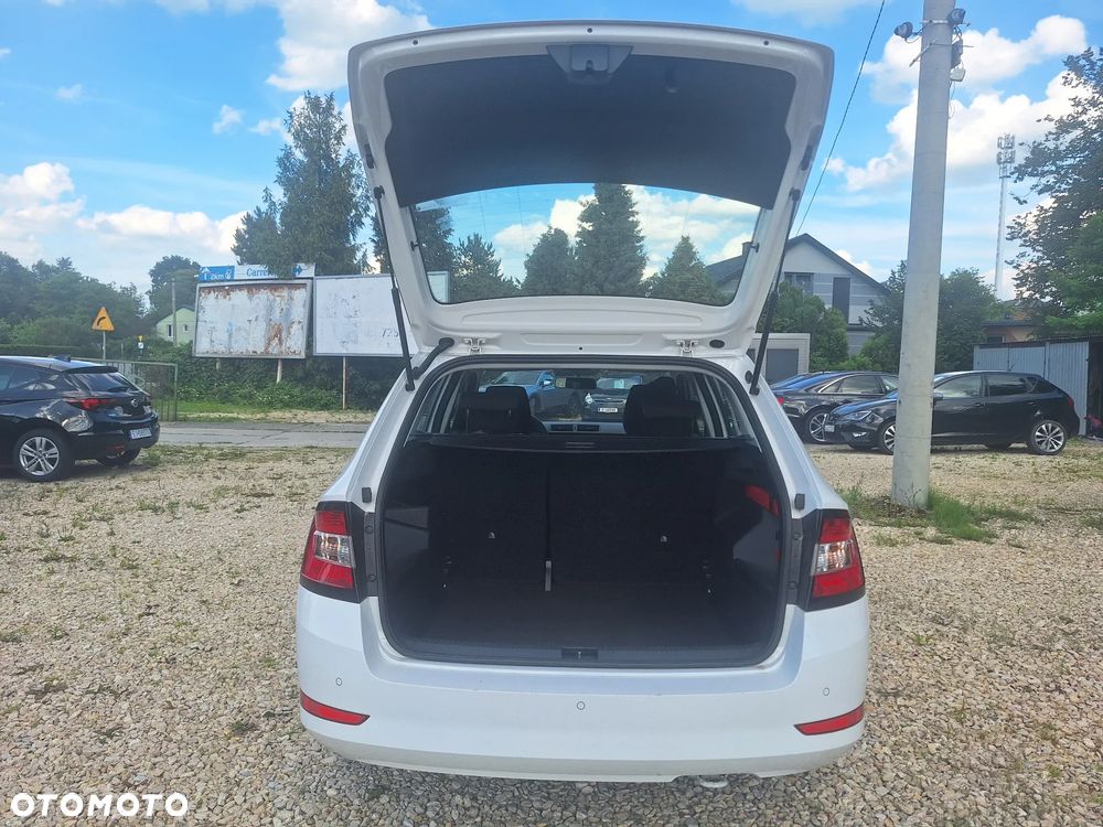 Skoda Fabia 1.0 TSI Ambition - 14