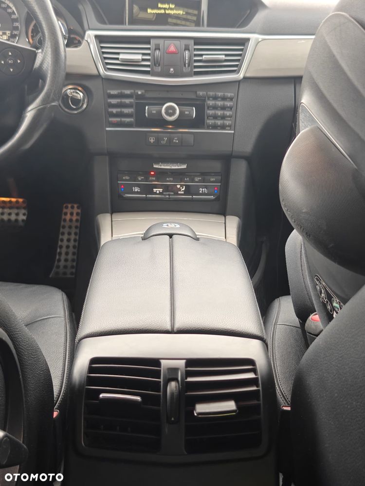Mercedes-Benz Klasa E 350 CDI DPF BlueEFFICIENCY 7G-TRONIC Avantgarde - 12