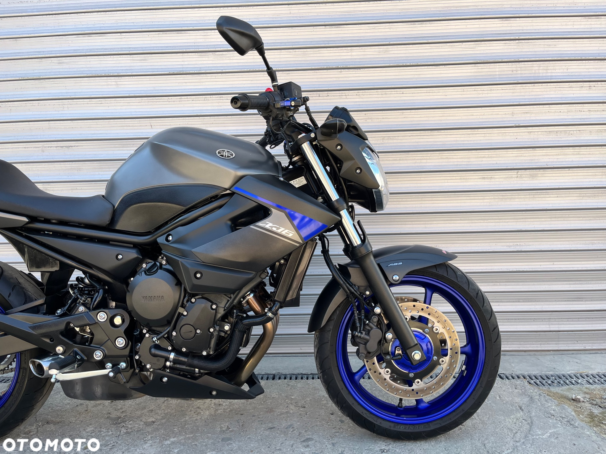 Yamaha XJ - 6