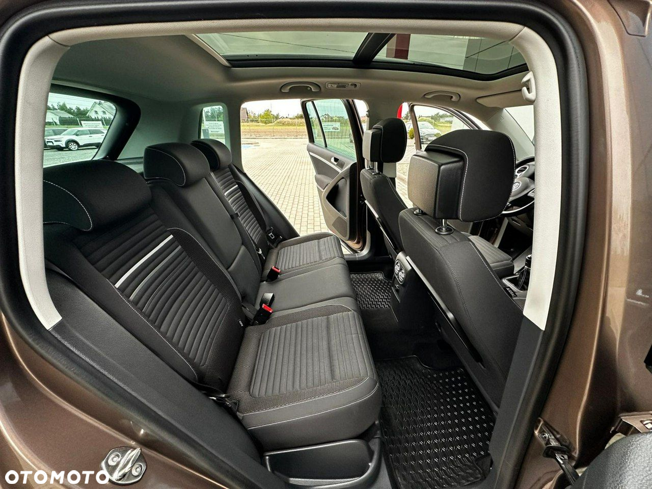 Volkswagen Tiguan 1.4 TSI BlueMotion Technology Cup Sport & Style - 14
