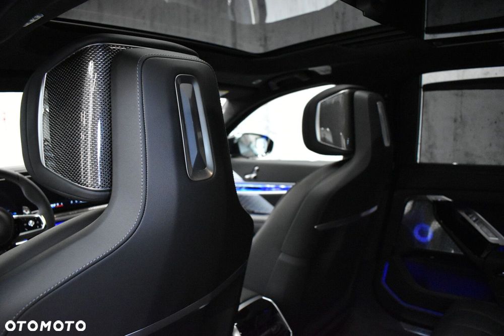 BMW Seria 7 - 36