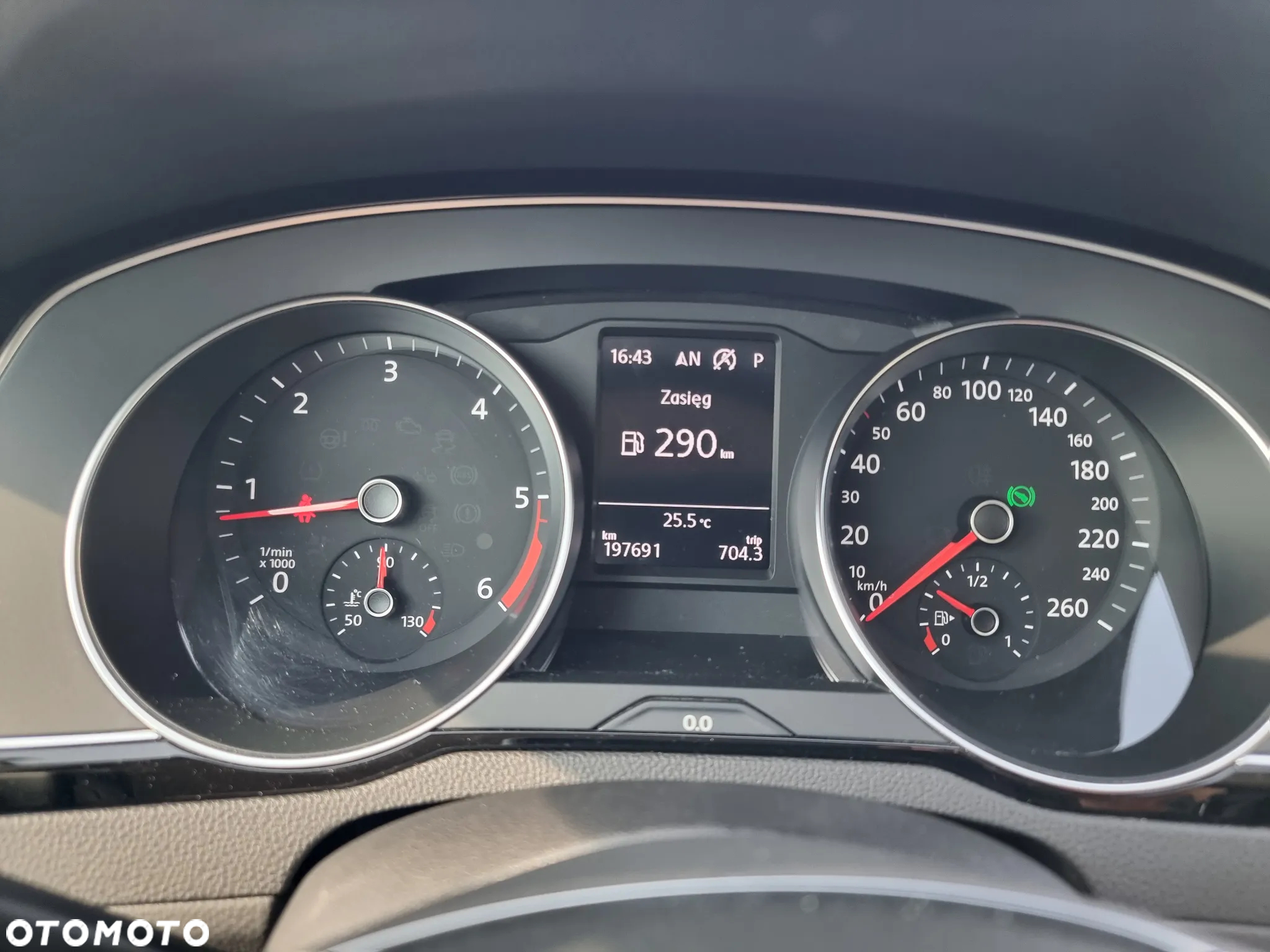 Volkswagen Passat 2.0 TDI BMT Comfortline DSG - 9
