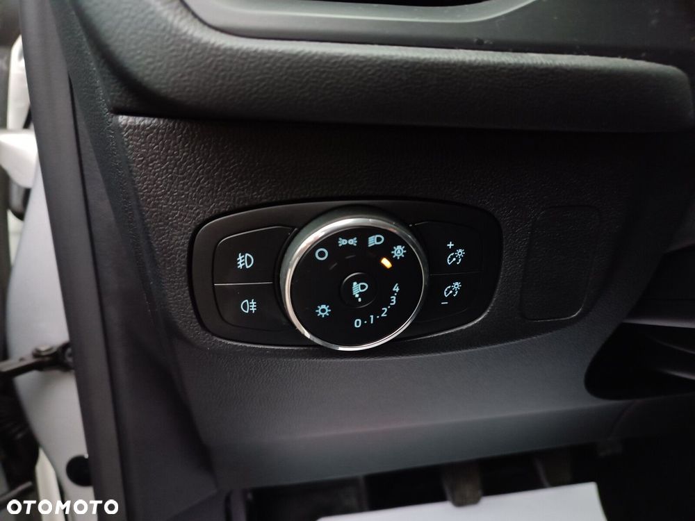 Ford Focus 1.0 EcoBoost Titanium - 27