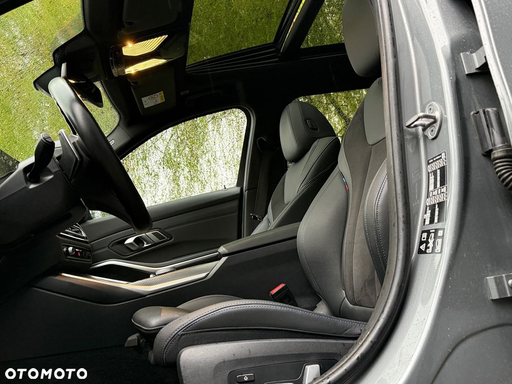 BMW Seria 3 330i xDrive M Sport sport - 32